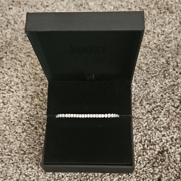 Diamond Bracelet - Picture 1 of 3